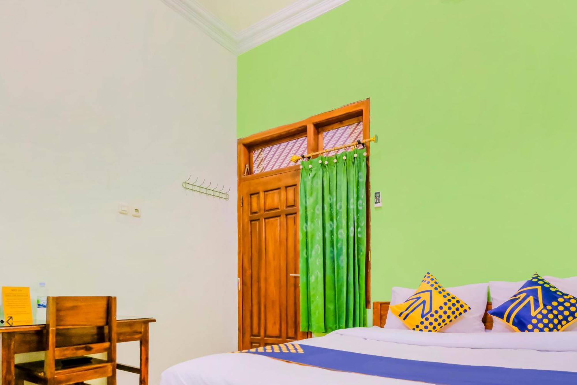Super Oyo 1759 Family Residence Kediri  Exterior photo
